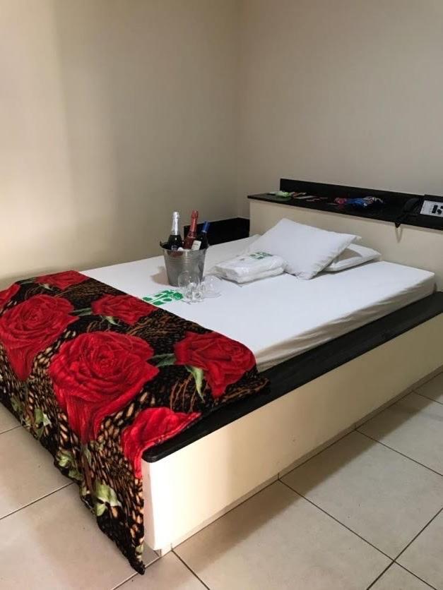 Motel& Hotel Ape Goiania !!! 外观 照片
